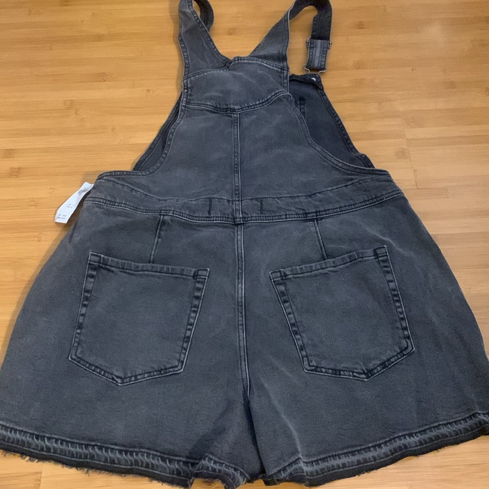 Hollister Vintage Short Overalls - Picture 7 of 9